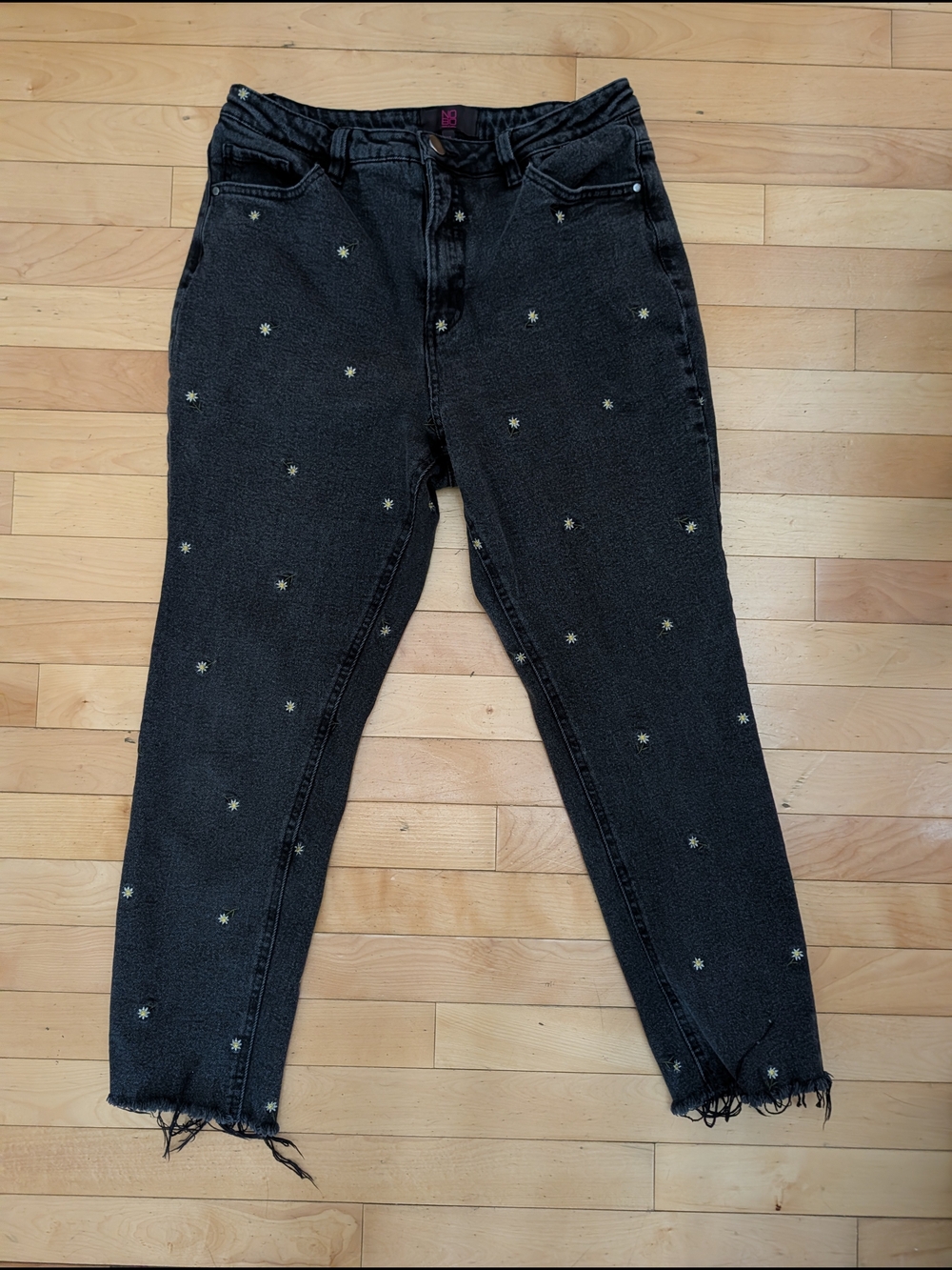 NOBO Embroidered Daisy Jeans